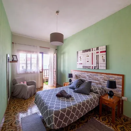 Silos Near Playa La Caleta לוס סילוס