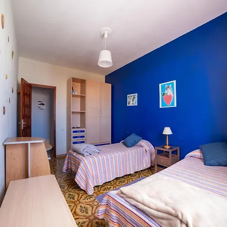 בית נופש Silos Near Playa La Caleta *