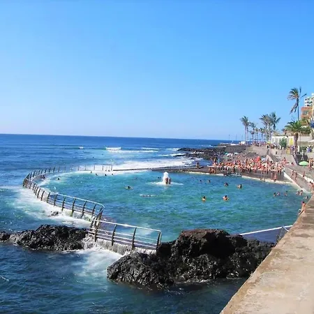 Silos Near Playa La Caleta לוס סילוס