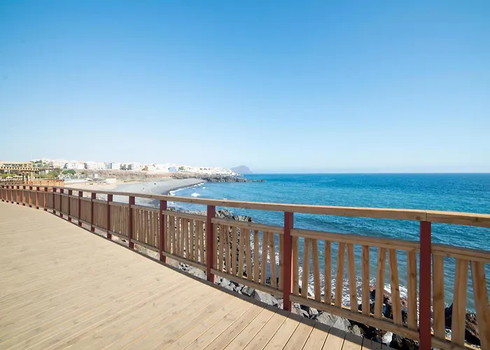 Silos Near Playa La Caleta 펜션 *